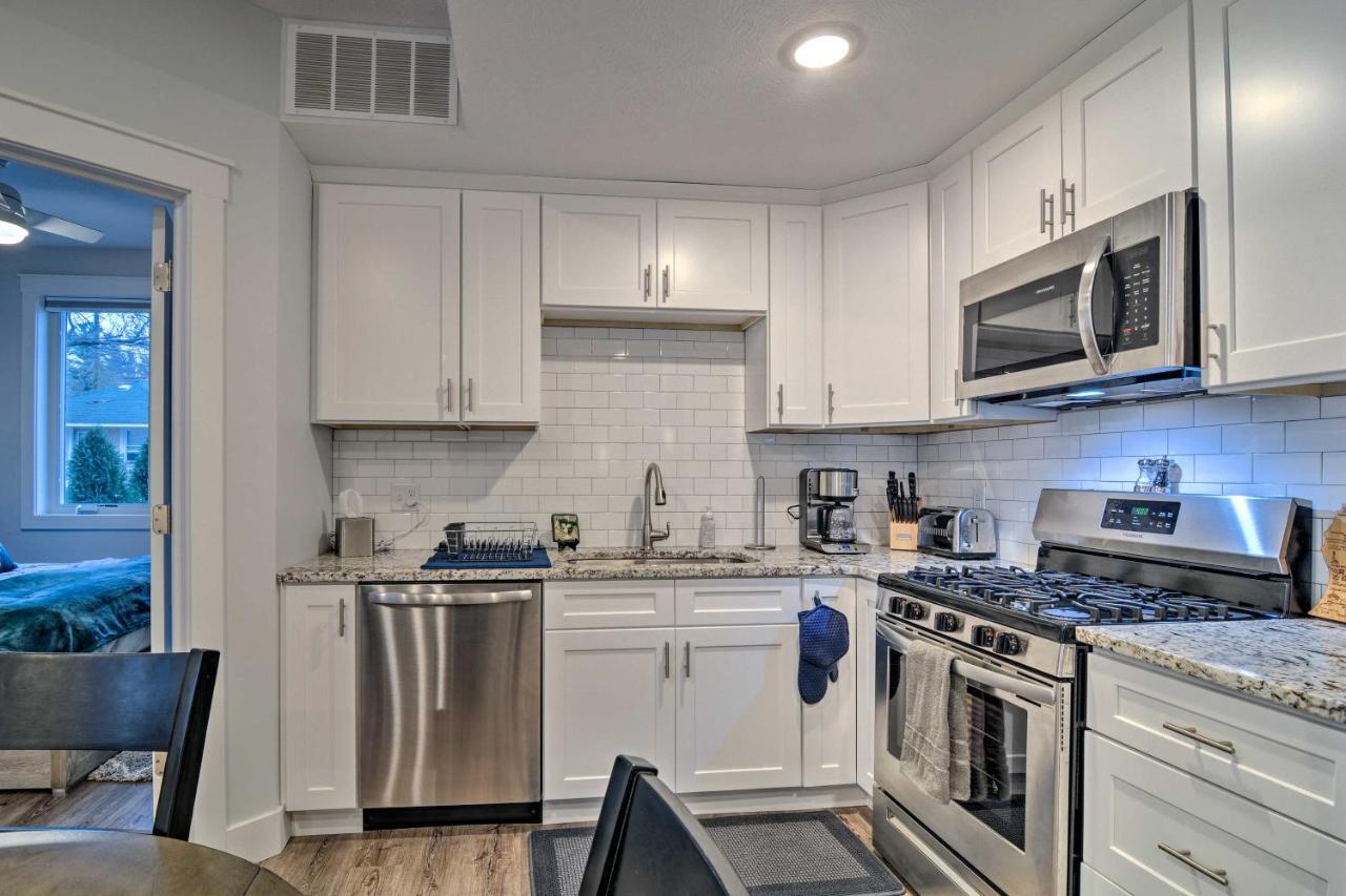 Modern Traverse City Condo About 1 Mi To Bay! ภายนอก รูปภาพ