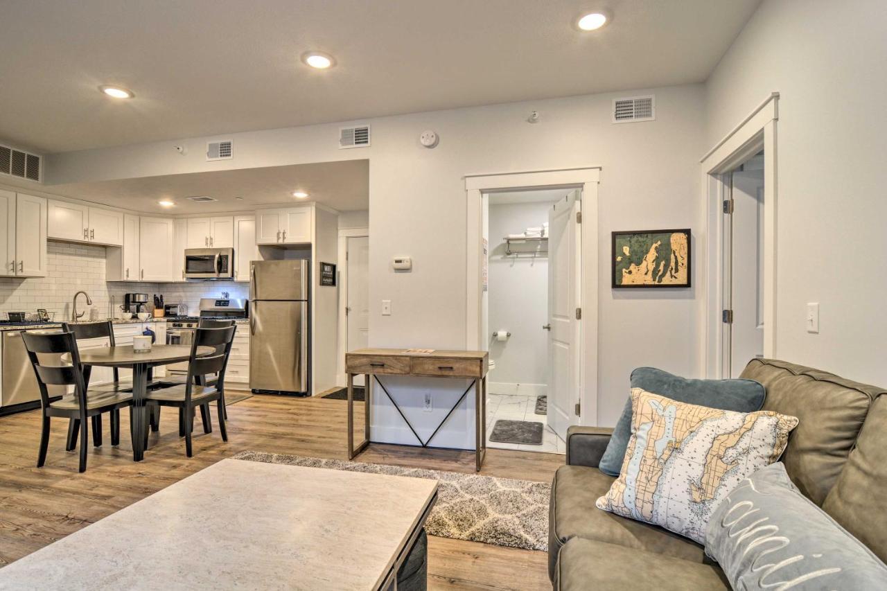 Modern Traverse City Condo About 1 Mi To Bay! ภายนอก รูปภาพ