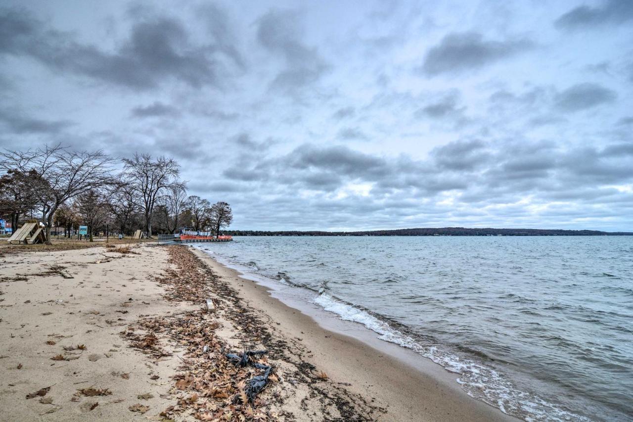 Modern Traverse City Condo About 1 Mi To Bay! ภายนอก รูปภาพ